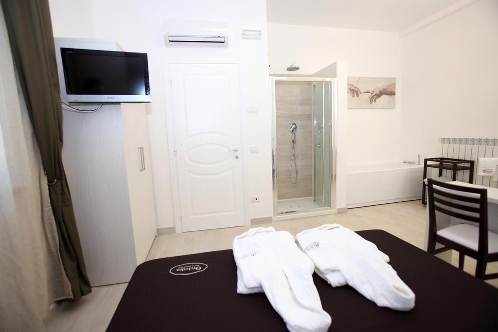 Orchidea Rooms & Suites Civitanova Marche Oda fotoğraf