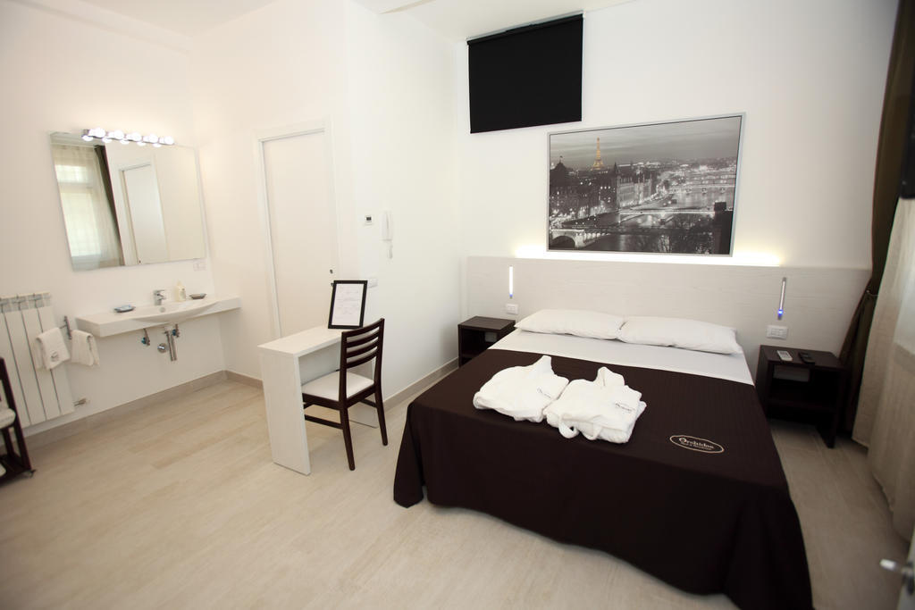 Orchidea Rooms & Suites Civitanova Marche Dış mekan fotoğraf